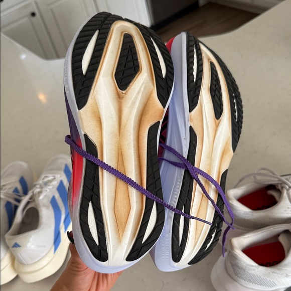 ASICS Megablast - Picture 3 of 4